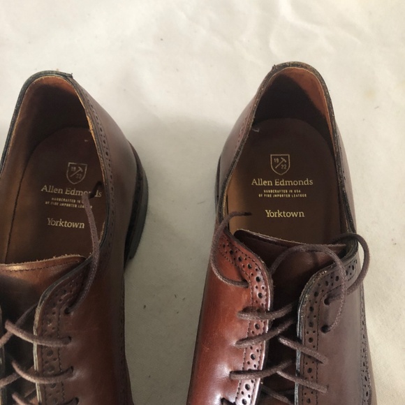 Allen Edmonds Mahogany Leather Cap Toe - 22